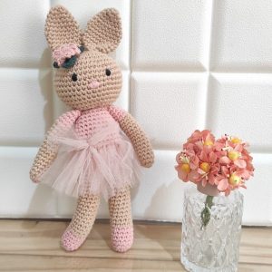 Boneka Rajut Brownie Bunny - Valerie Crochet