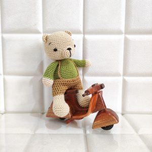 Boneka Rajut U