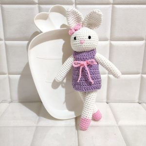 Boneka Rajut H