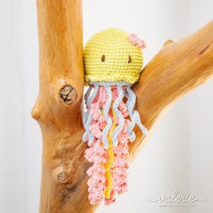 Boneka Rajut Scatter Yellow
